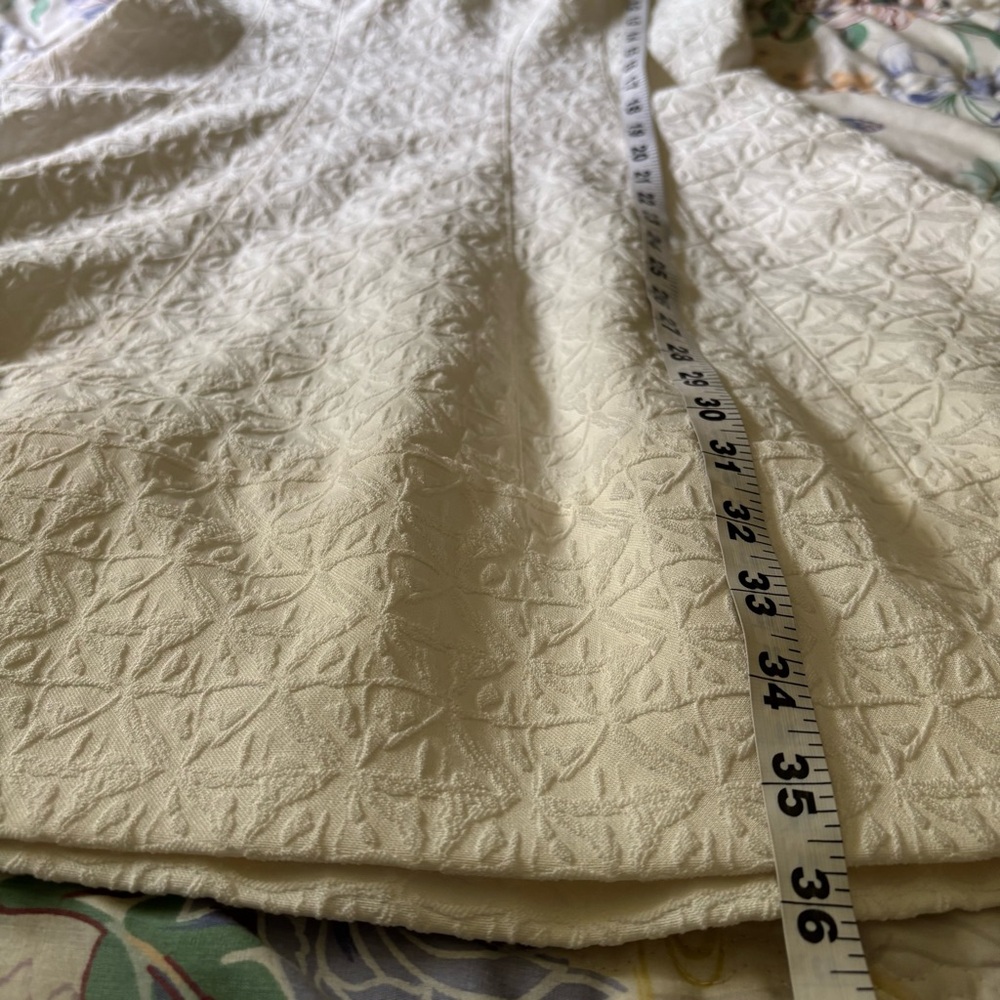 Vince Camuto Women’s Sz 8 Fit and Flare Cap Sleeve White Textured Dress - Picture 8 of 9